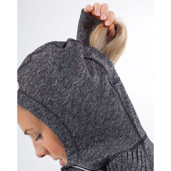 Lululemon Run Back On Track Pullover Heathered Black Hoodie Size 8 - Picture 5 of 7